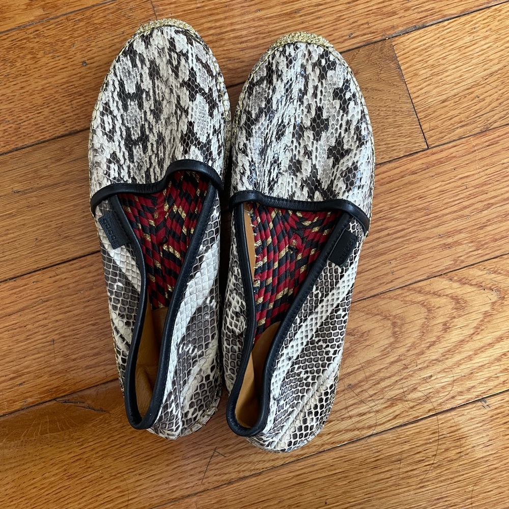 Gucci espadrilles leather snake print